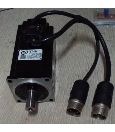 Servomotor Yaskawa Sgmah-04aaa61d-0y - 2.8a - Merkatronix